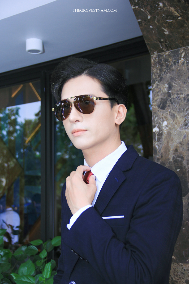 Kiểu cổ áo vest nam